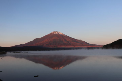 山中湖　赤富士